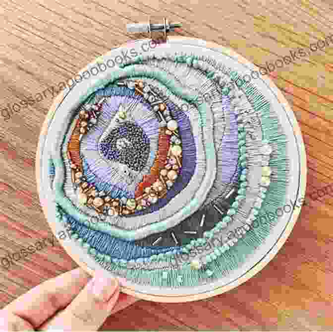 Embroidered Abstract Pattern Be Creative: Gorgeous Embroidery Patterns By The House Of Handmade (Knitting Crocheting And Embroidery 5)